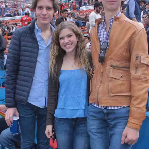 Santiago Fuentes,Paulina Rosales y Mikel Fuentes