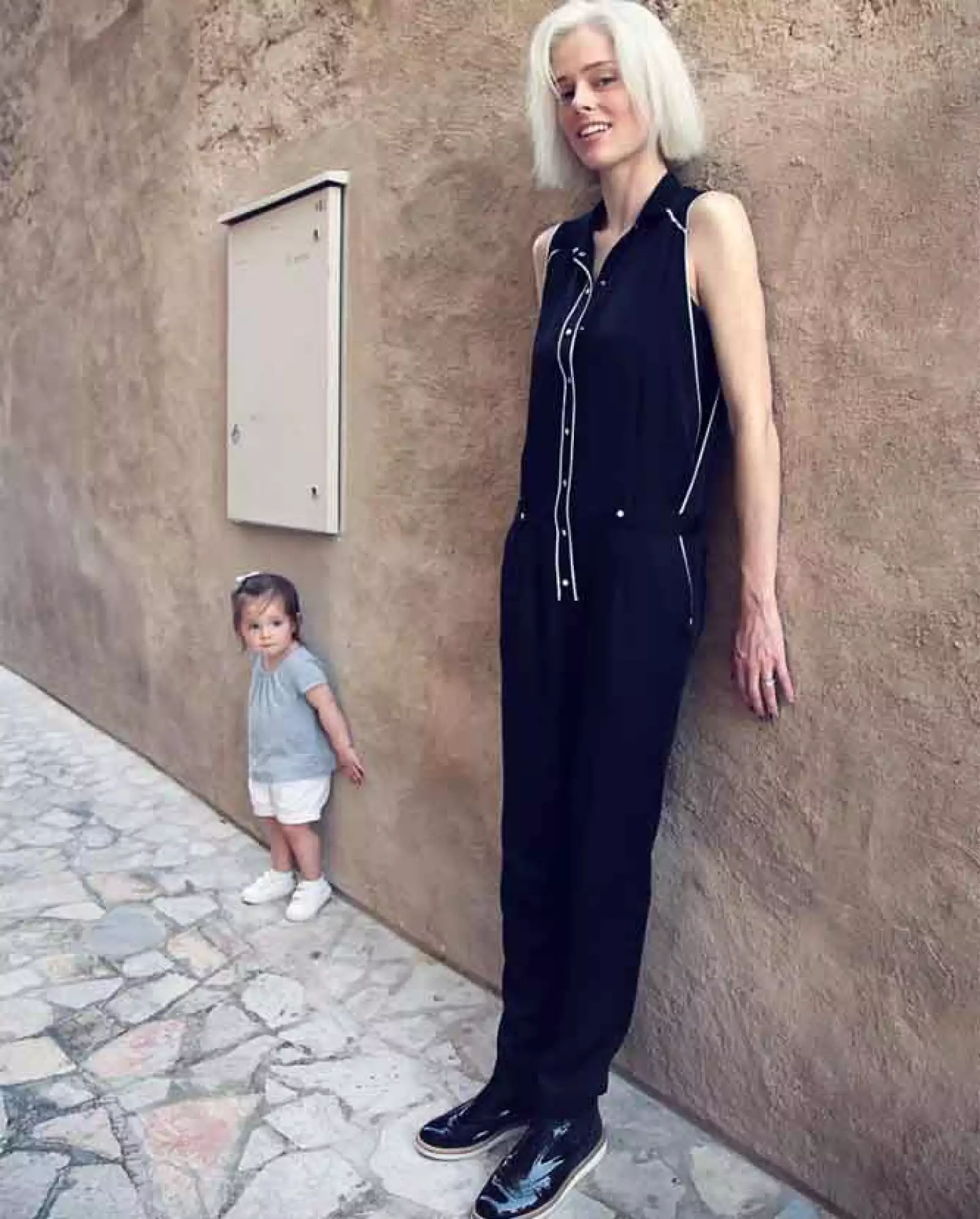 Coco Rocha y su hija en Dubai