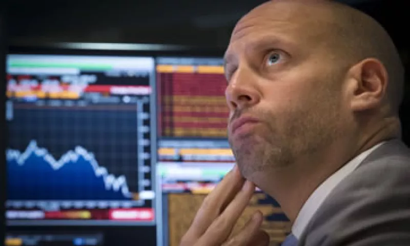 Las acciones estadounidenses cerraron la jornada del lunes con caídas de más de 3%.(Foto: Reuters)