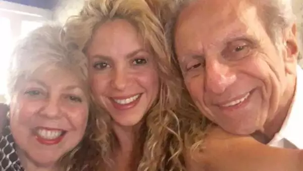William Mebarak ha recibido muchos mensajes de felicitación por parte de los fans de la cantante, que compartió un par de fotos con su papá en su día.