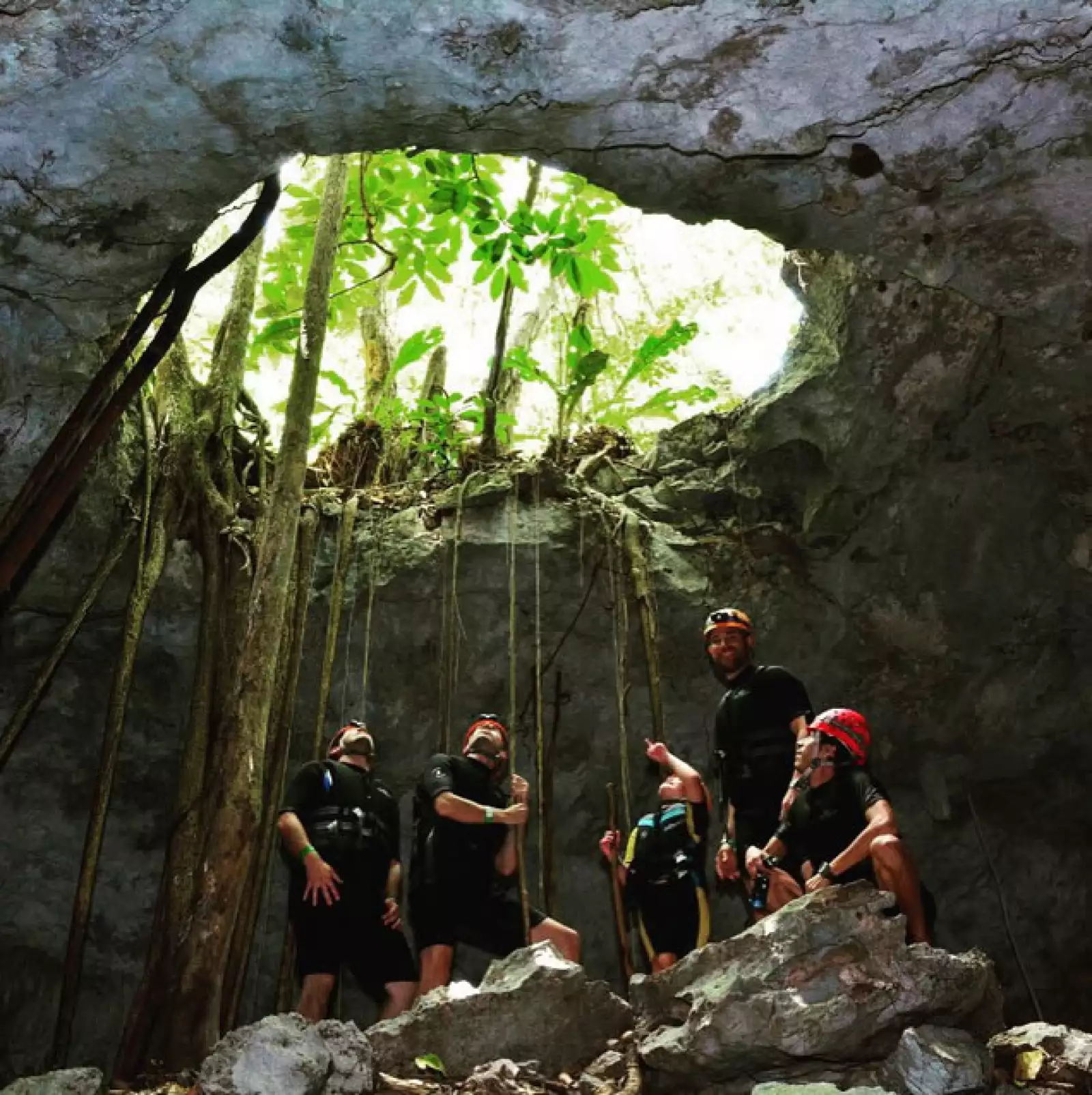 #RioSecreto Historia Bajo tierra #SantiTime #GraciasDios, compartió.