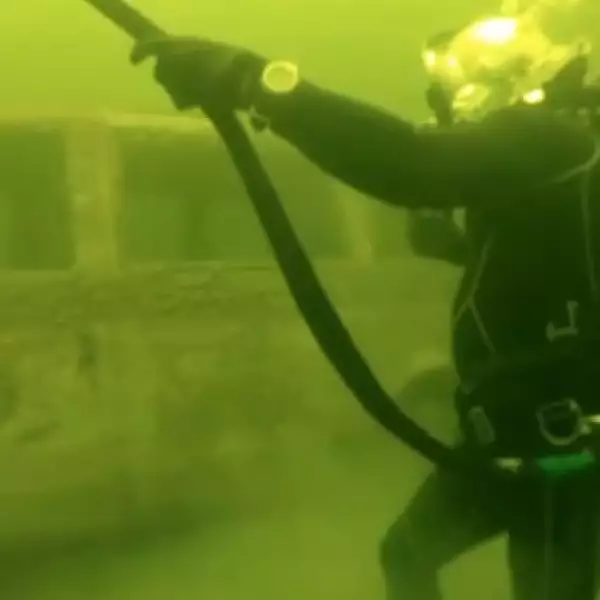 FBI - buzos - terrorismo