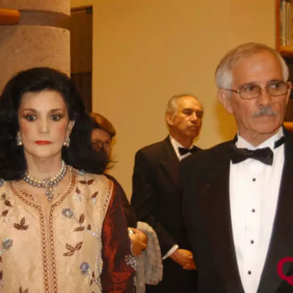 Beatriz Mendivil, Luis Gomez del Campo