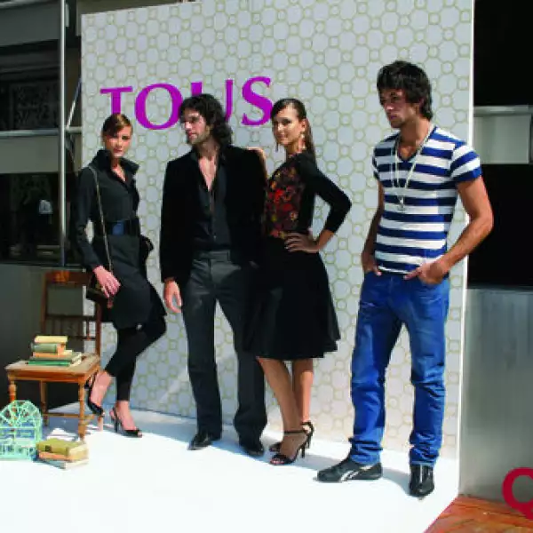 Aspectos. Inauguración Tous