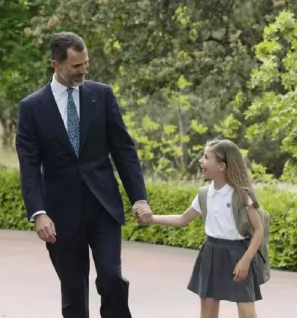 Sin duda el rey de España se ha posicionado como uno de los padres de la realeza más afectivos.