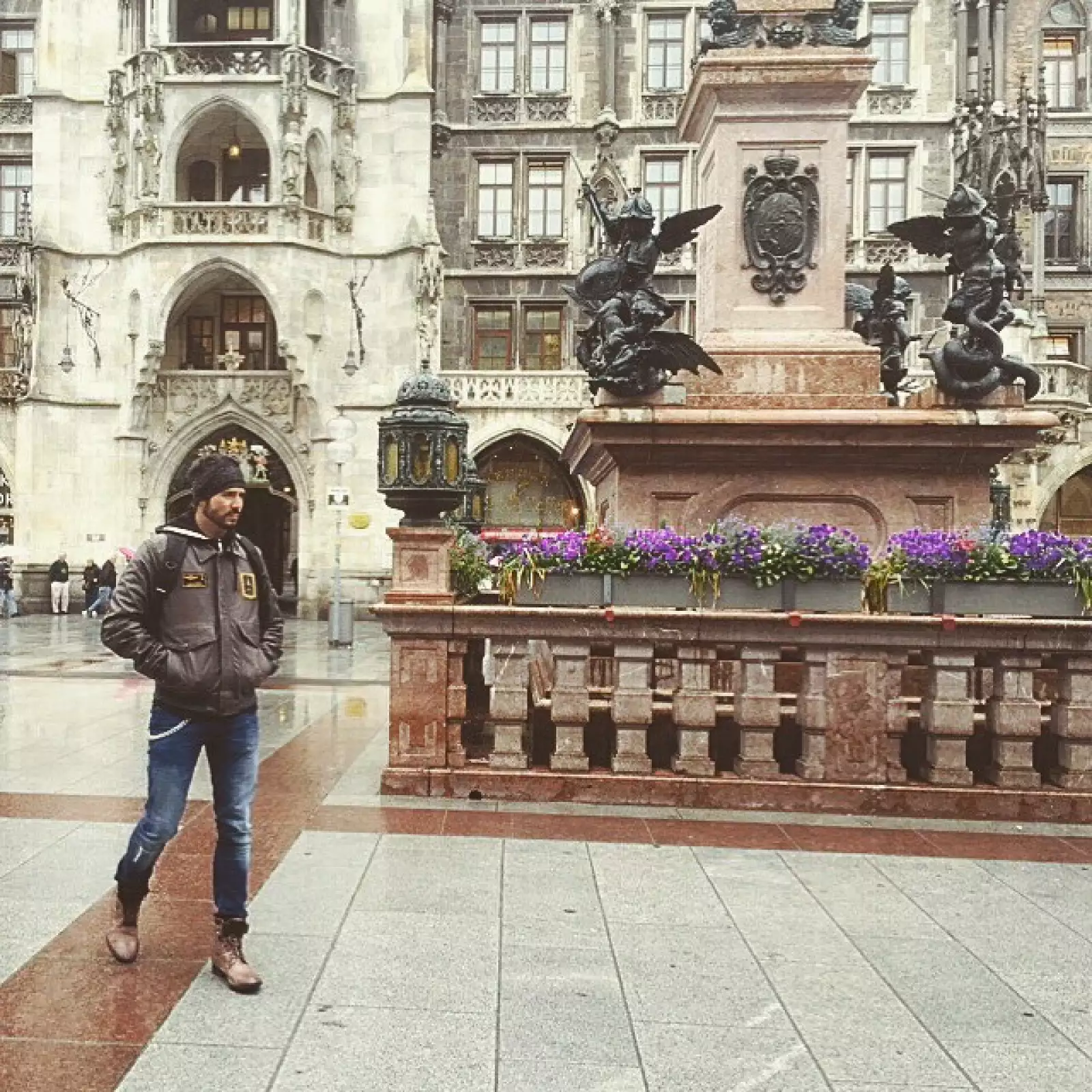 Antes de regresar a México, el actor también se dio tiempo de visitar Munich.