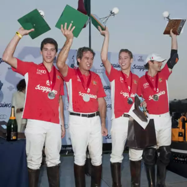 Ganadores del primer lugar. André,Alejandro y Roberto González,Alex Gómez