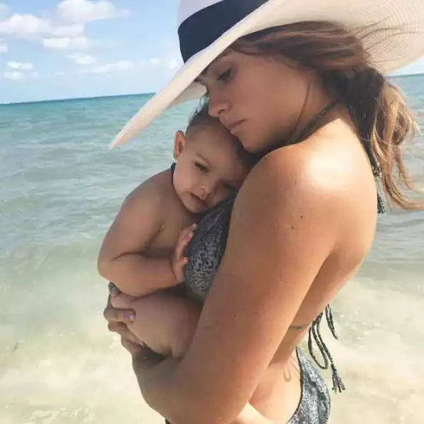 Alessandra Rojo de la Vega y Martinah en Playa del Carmen