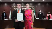 Samuel García recibe su constancia como gobernador electo de Nuevo León