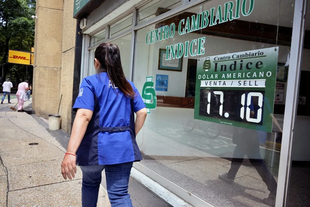 superpeso dejara ahorros por deuda 