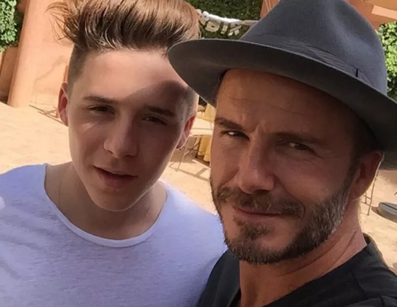 El hijo de David y Victoria Beckham entrena box como su padre, además Sofía Castro presume el amor de su novio y Claudia Álvarez junto a Sofía Vergara y Reese Witherspoon.