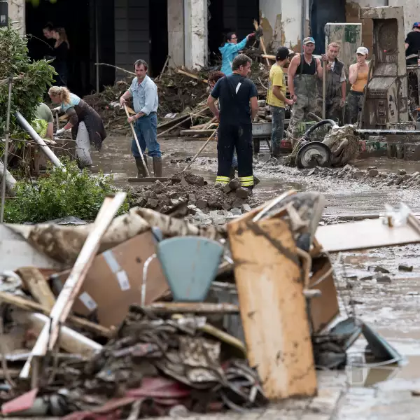 Las inuncdaciones afectarona cientos de casads en Alemania