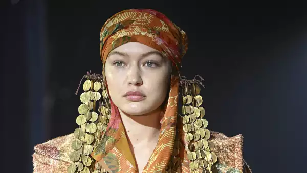 Vivienne Westwood - Runway - Fall/Winter 2022-2023 Paris Fashion Week