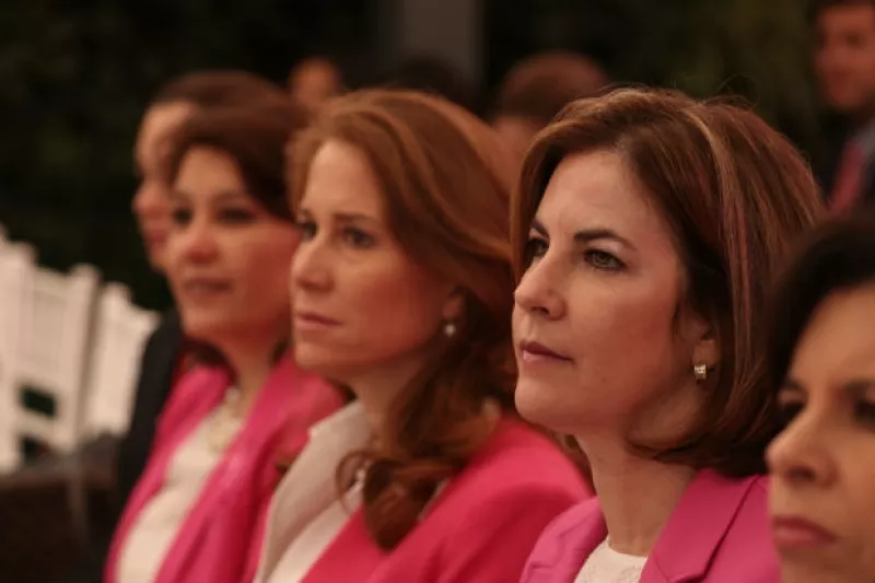 "Juntos somos más fuertes" es el lema de la alianza que cinco empresas socialmente responsables dan a conocer para informar y concientizar acerca de esta terrible enfermedad.