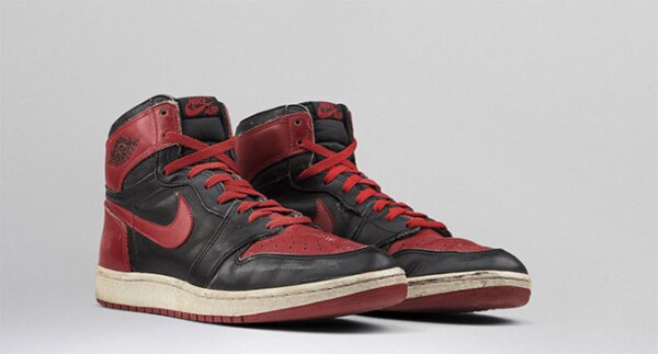 Michael_Jordan_AirJordan_02.jpg