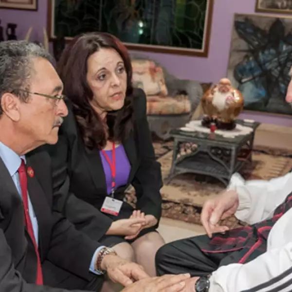 fidel castro recibe al presidente de santa lucia