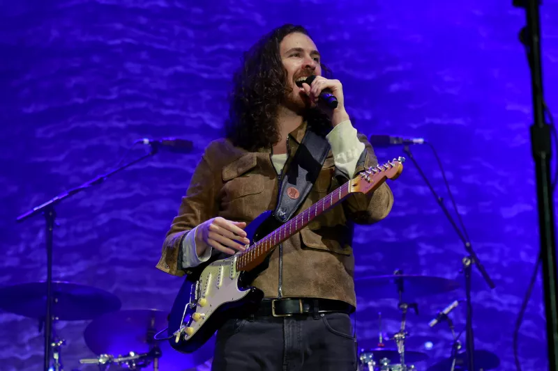 Folk, soul y poesía: Hozier regresa a la CDMX en concierto