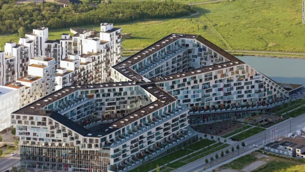 8 House (2007-09) por Bjarke Ingels Group (BIG) en Copenhagen, Dinamarca