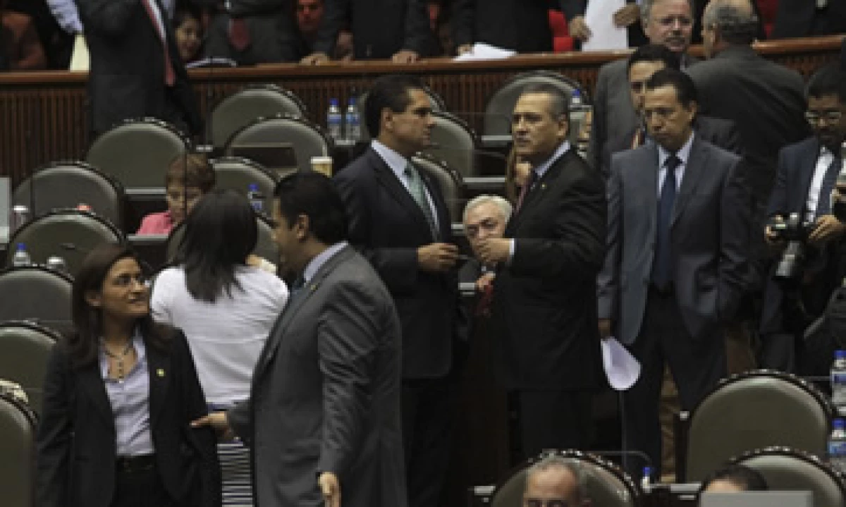 Diputados están listos para iniciar los trabajos de análisis de las 13 iniciativas. (Foto: Cuartoscuro)