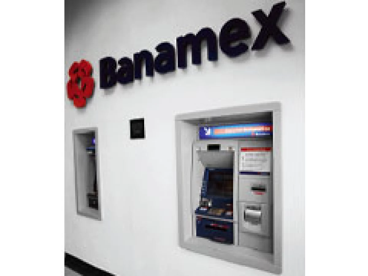 Un senador del PRI propone reformas para vender la participación del gobierno de EU en Banamex. (Foto: Archivo)