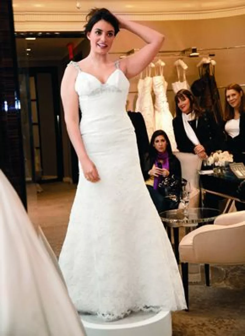 Acompañamos a la hija del productor Pedro Damián a Manhattan, donde realizó las pruebas del vestido de novia que llevará en su enlace con Ben Melkman el próximo 4 de junio.