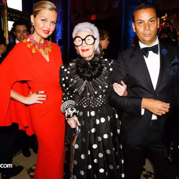 Barbara Regna,Iris Alpfel y James Aguiar