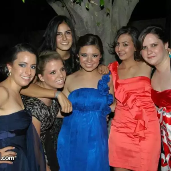 Karina García,Dayanara Rodríguez,,Lucía Contreras,Melissa Chávez,Andrea Aranda,Ana Victoria Cárdenas