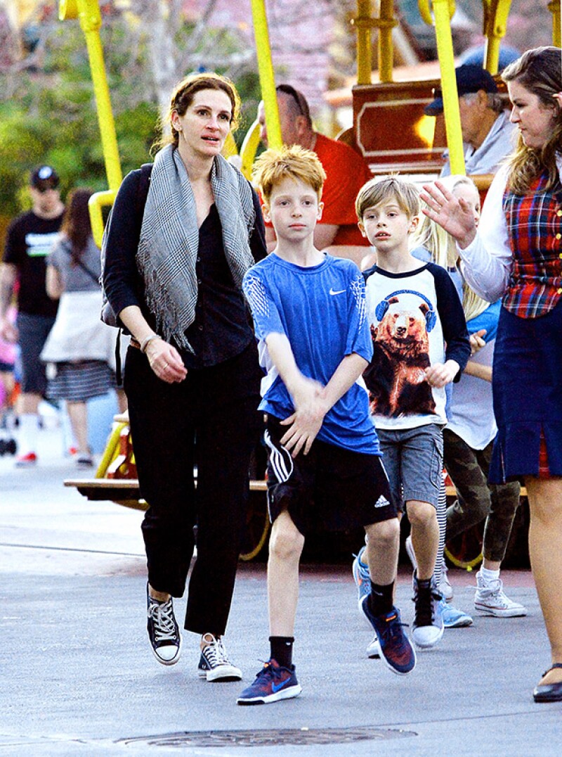 Hazel, Henry y Phinnaeus acompañaron a la actriz.