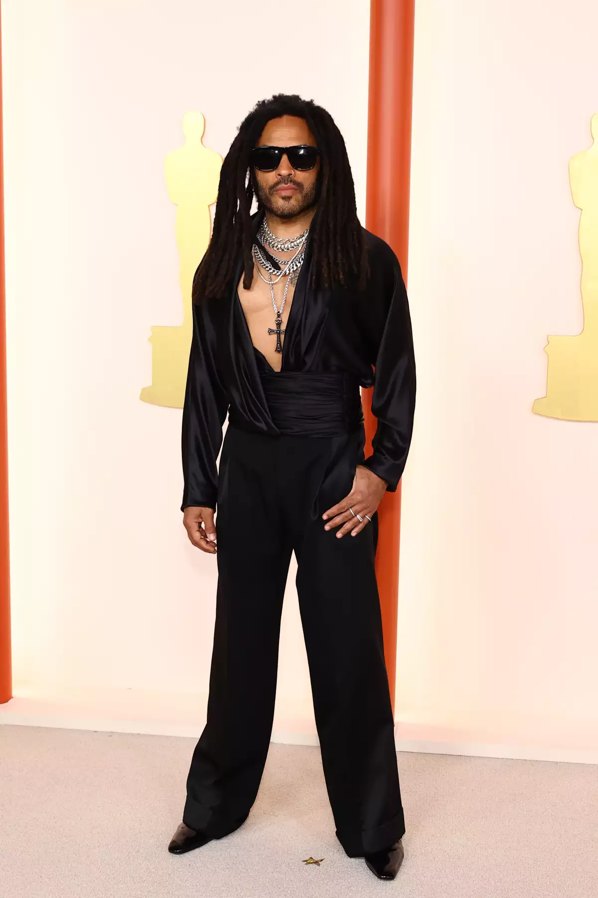 Lenny Kravitz en los Oscar 2023.