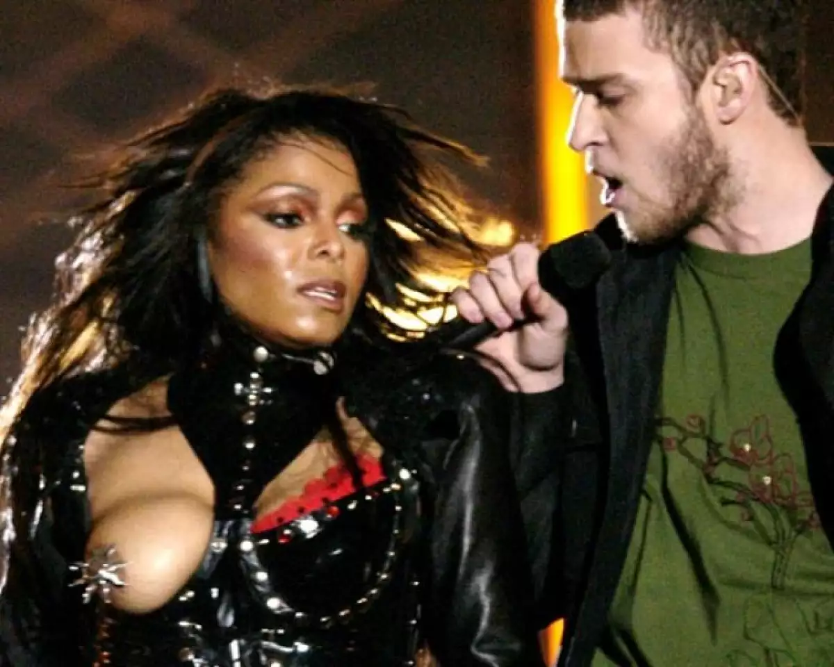 Janet Jackson y Justin Timberlake pasarán a la historia por su polémico show del medio tiempo.