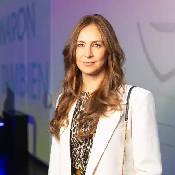Julia Borbolla