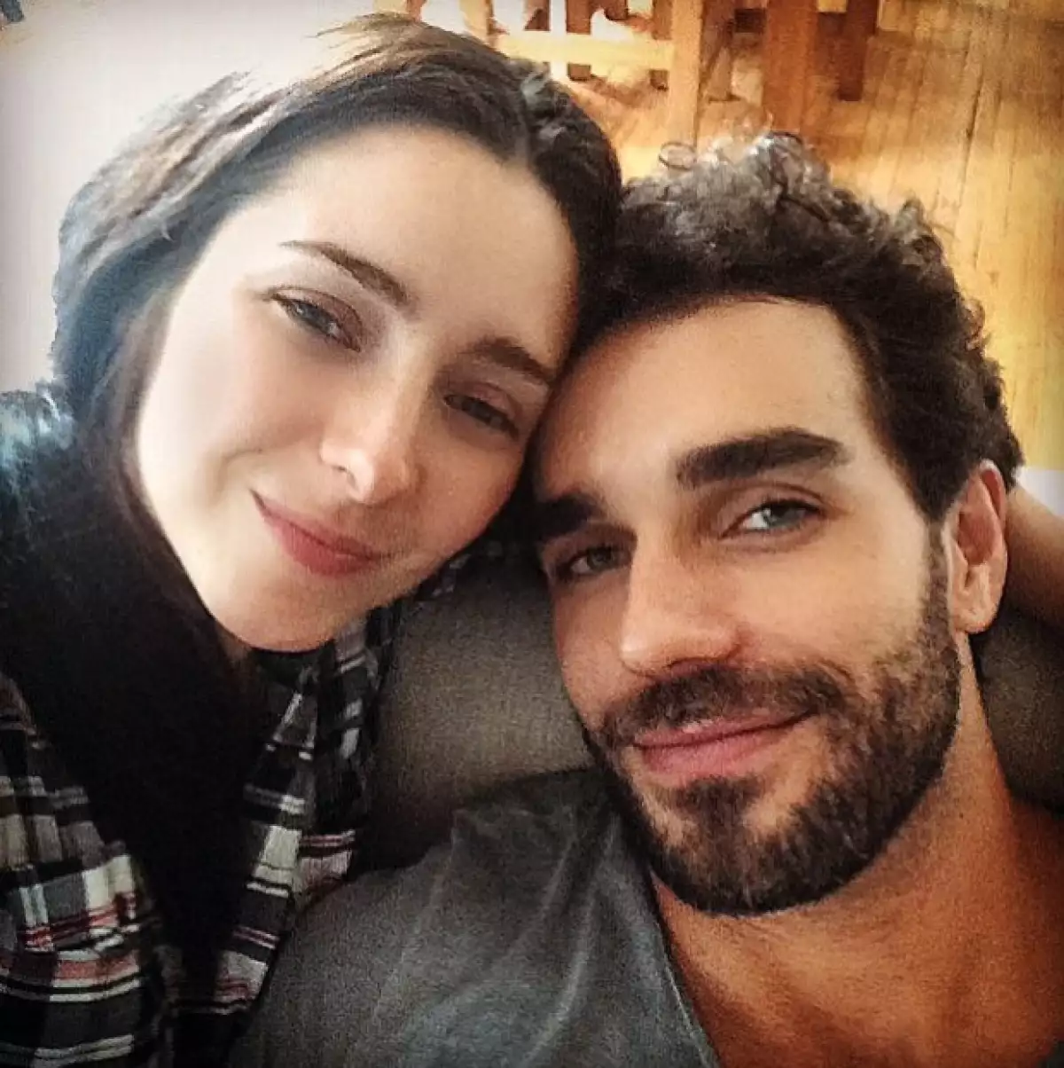 La pareja vive tal estabilidad que, según reveló el modelo brasileño a Televisa Espectáculos, la pareja ya piensa en la posibilidad de mudarse juntos.