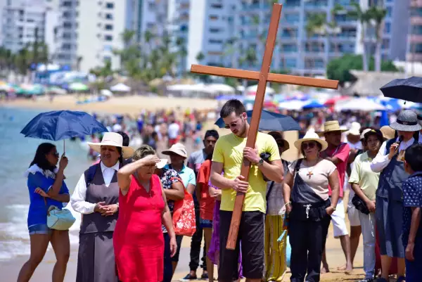 Viacrucis Turístico Acapulco-3