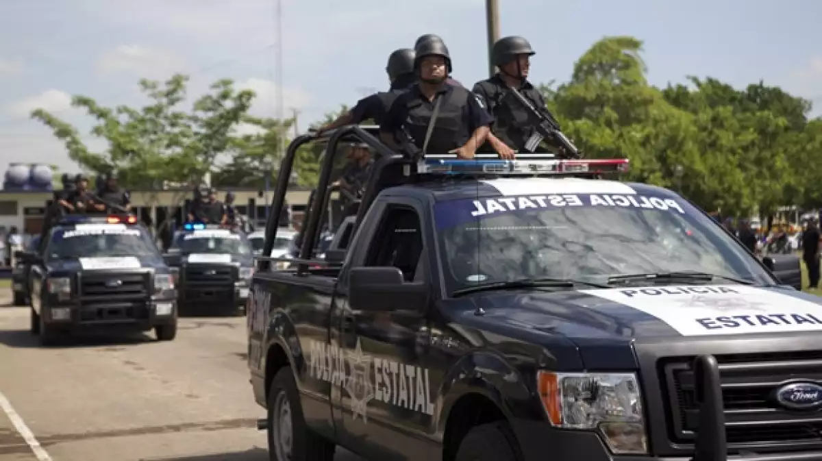 Policías