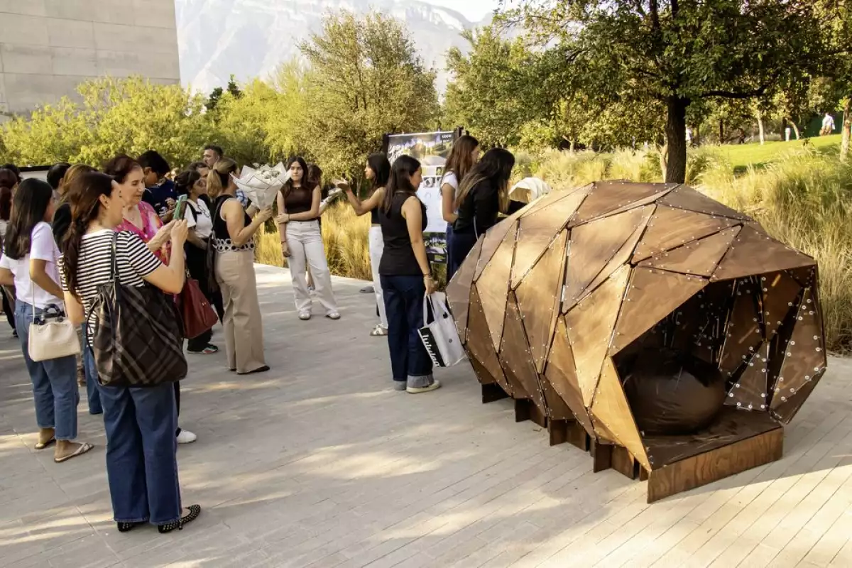 UDEM ARQUITECTURA 1.jpg