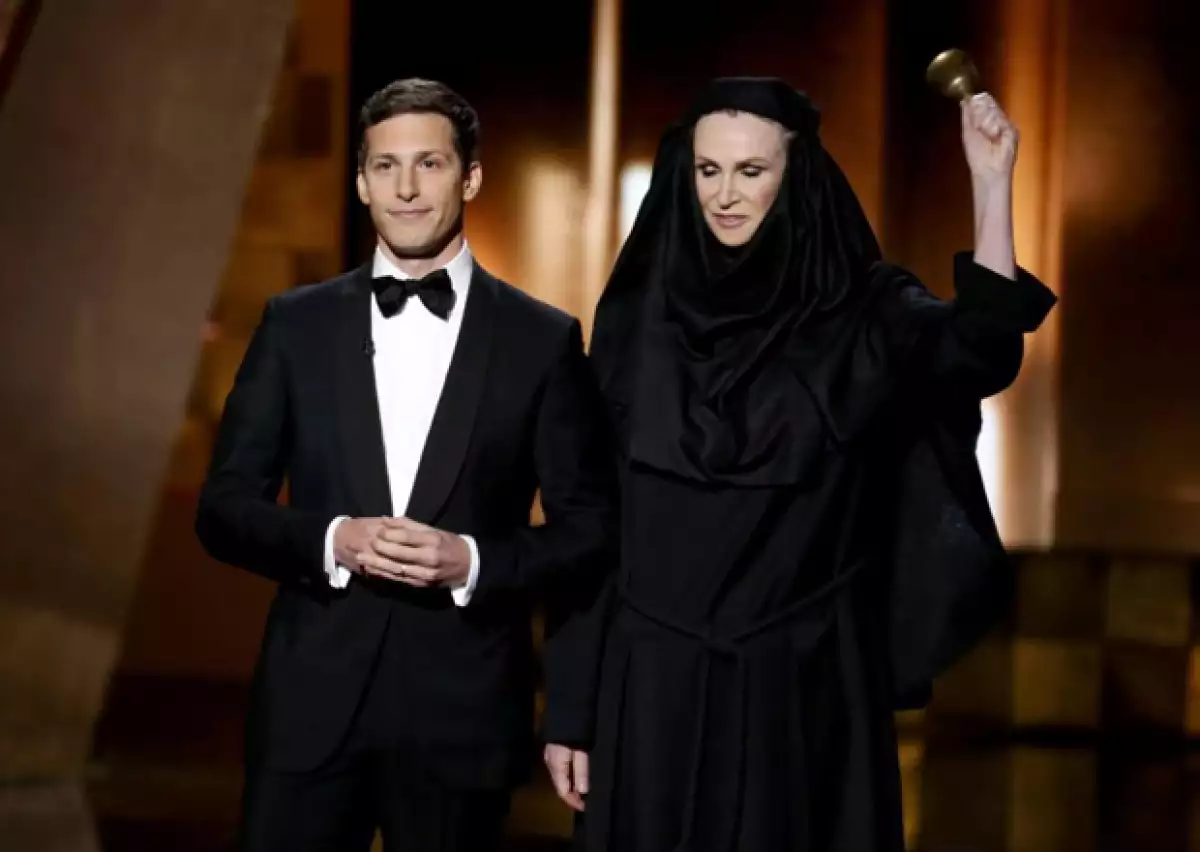 Jane Lynch, como ‘Shaming Nun de la serie Game of Thrones.