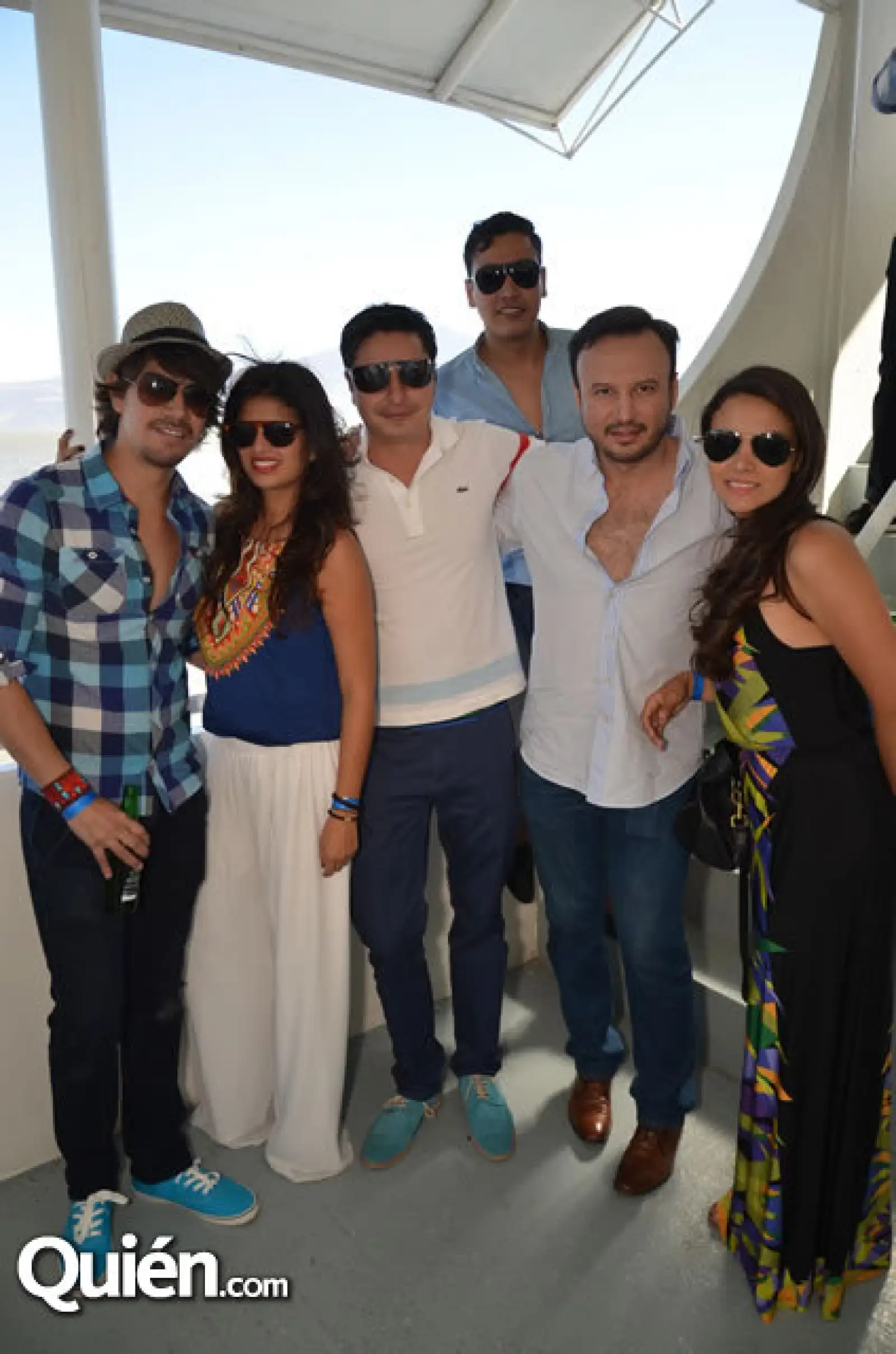 Cristian Tesillos, Majo Torres, Alex Saldaña, Alex Zúñiga, Salvador Martínez y Grace Robles