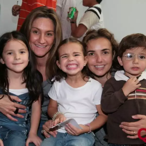 Emilia Alvarez, Paulina Rodriguez, Andrea Rodriguez, Begoña Rodriguez, Diego Keller