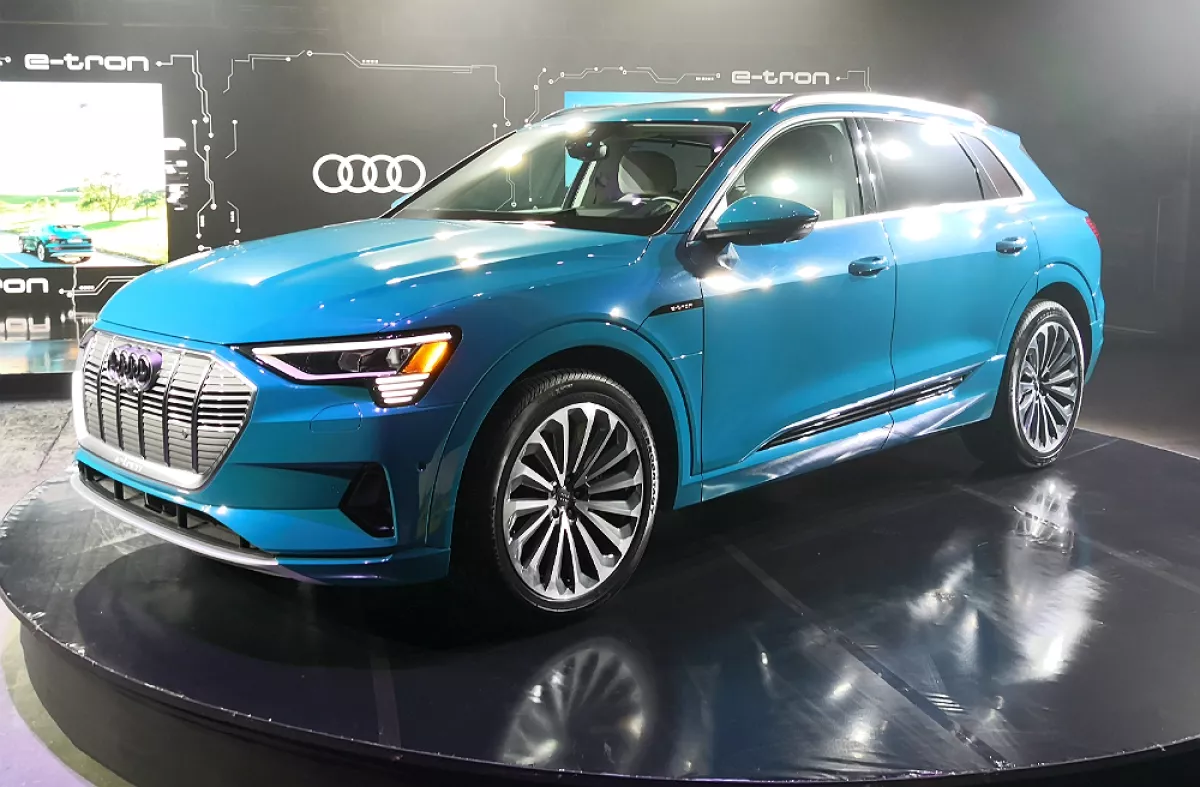 audi e-tron exterior.jpg