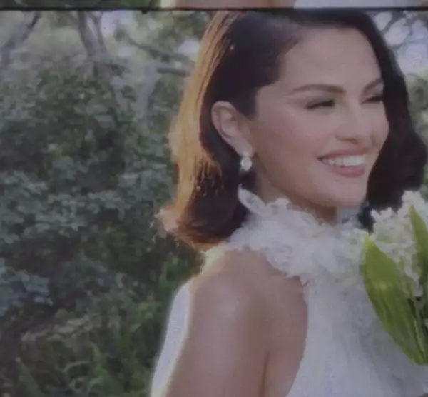 Selena-Gomez-Aretes.jpg