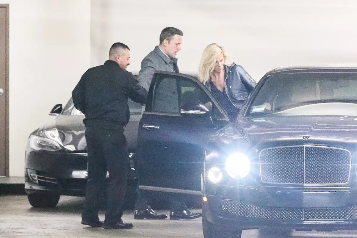 EXC Ben Affleck, Lindsay Shookus