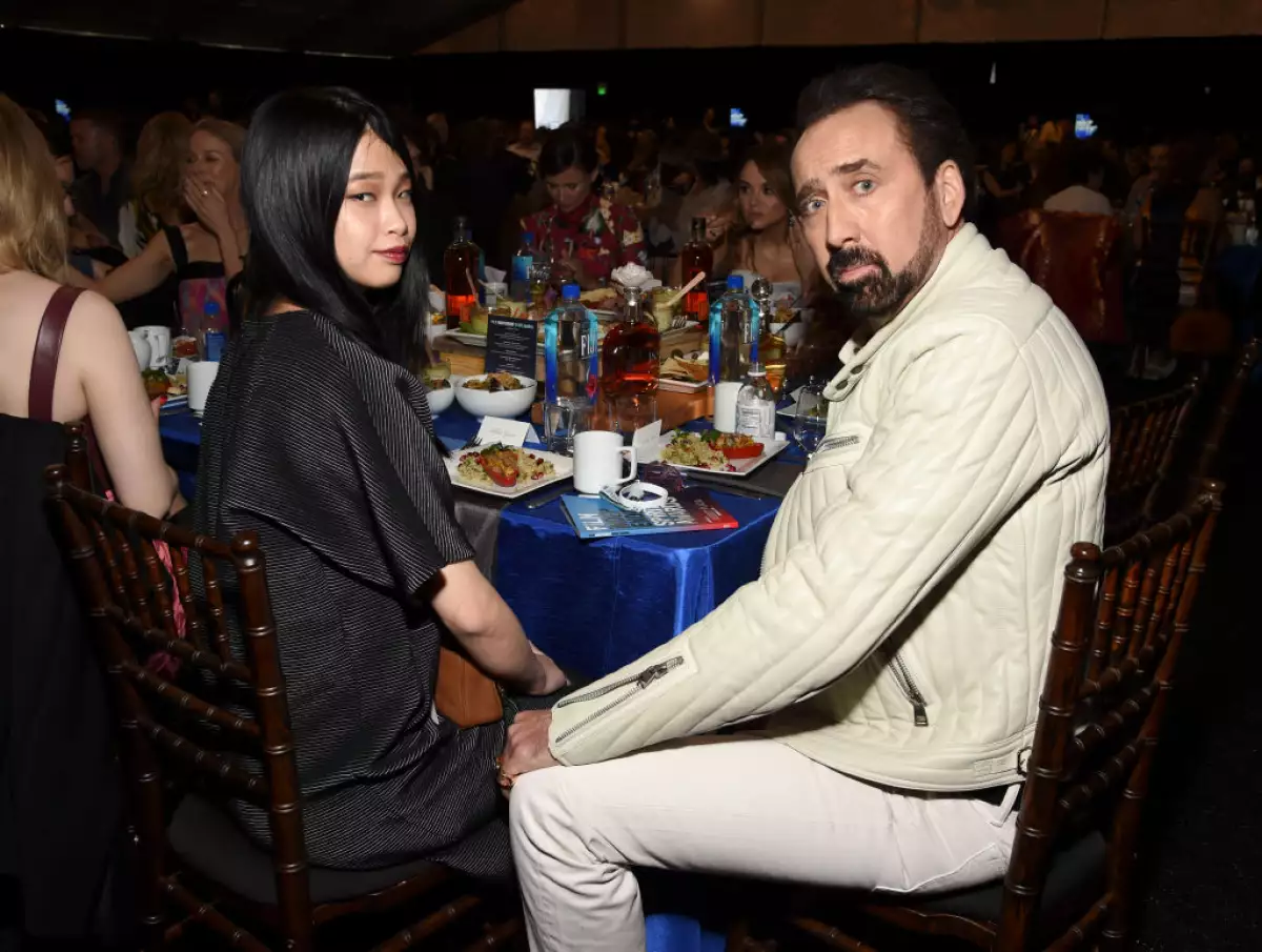 Riko Shibata y Nicolas Cage.