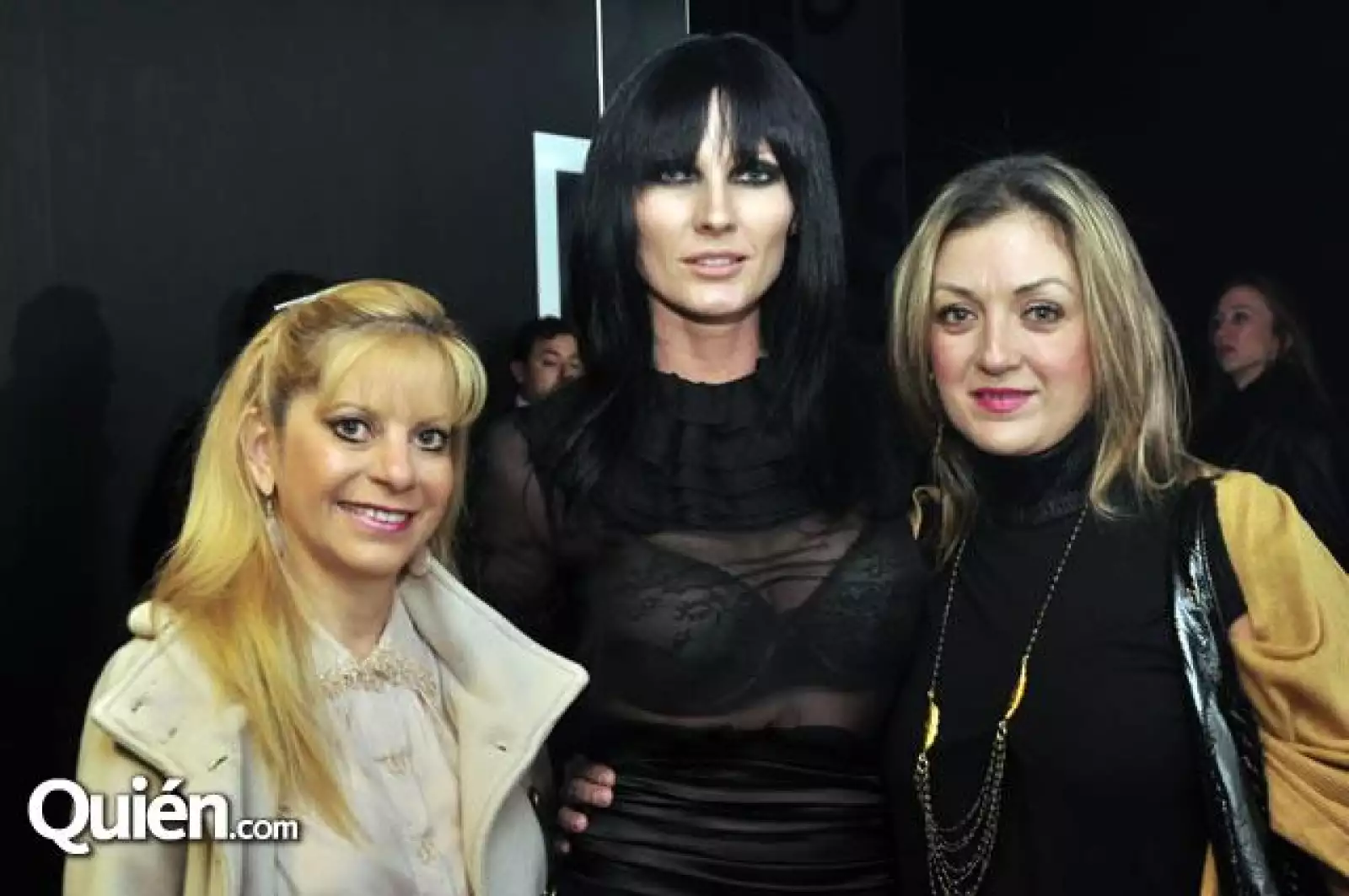 Leonor Razo,Anda Petrescu y Cecy Flores