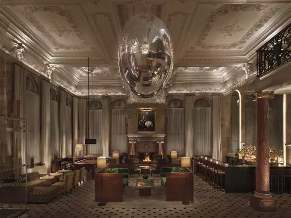 PRINT - The London EDITION - Lobby 3 - Please credit Nikolas Koenig.jpg