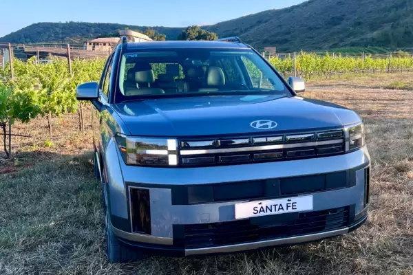 Hyundai Santa Fe 2025