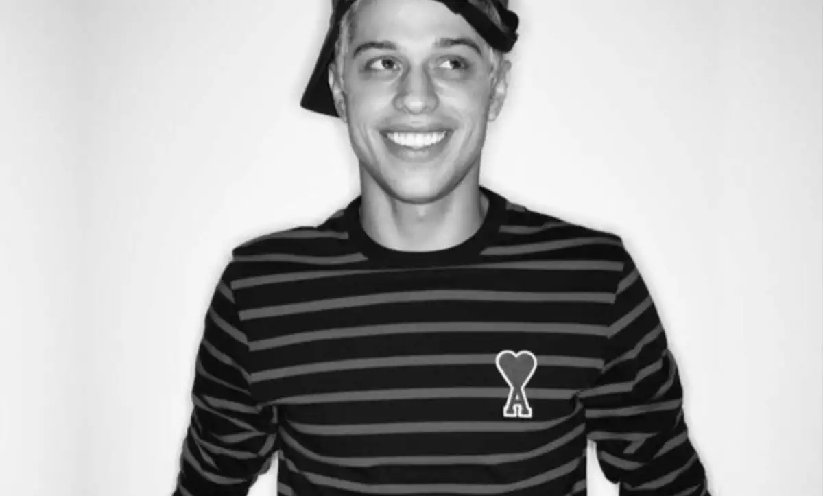 Pete-Davidson-Ariana-grande-en-duelo-cancela-conciertos