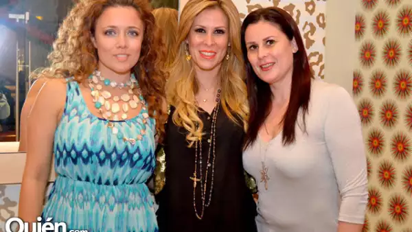 Lucía Chavira con Mayela y Rosy Garza