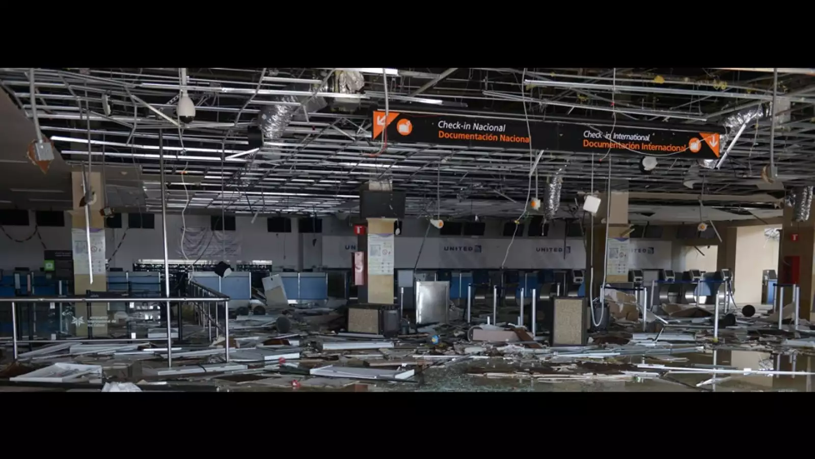 Odile aeropuerto Los Cabos destrozos