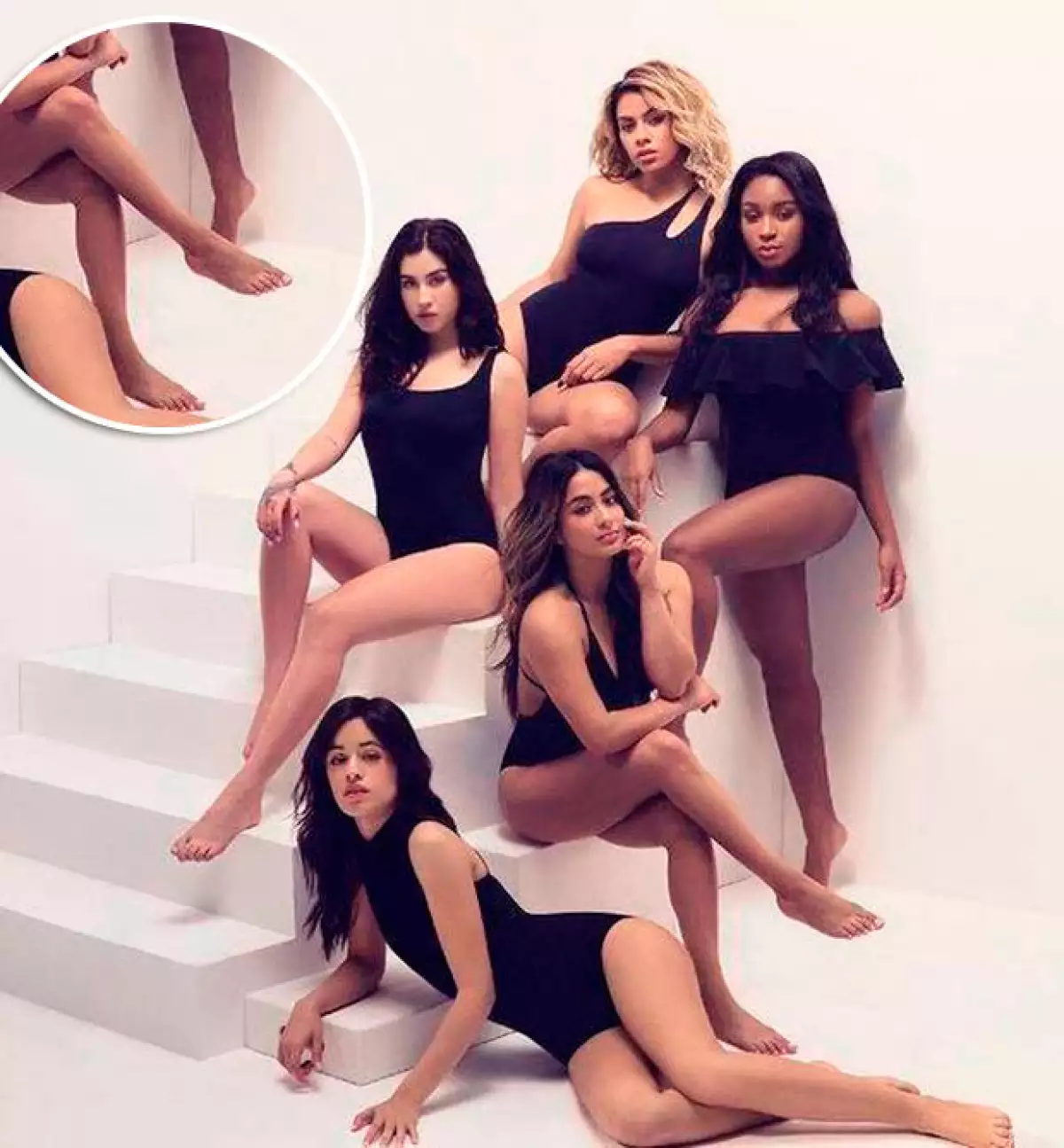 La revista fue criticada tras publicarse una foto en la que una integrante de Fifth Harmony aparece con dos pies derechos.