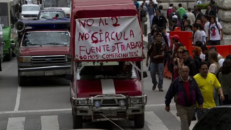 Autos, protesta, hoy no circula